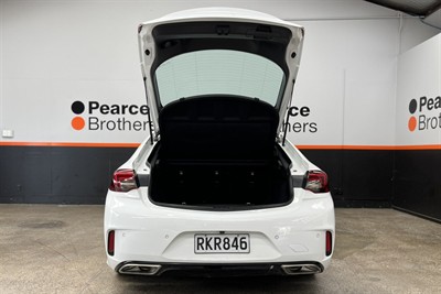 2019 Holden Commodore - Thumbnail