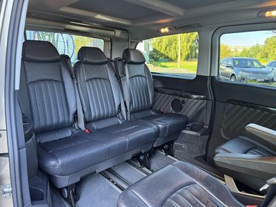 2011 Mercedes-Benz VIANO - Thumbnail