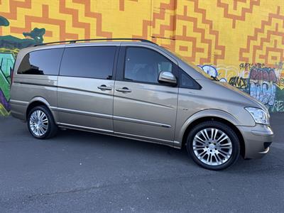 2011 Mercedes-Benz VIANO - Thumbnail