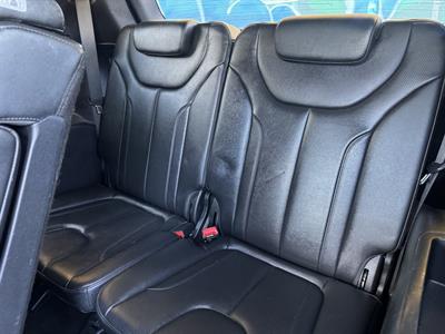 2019 Hyundai SANTA FE - Thumbnail