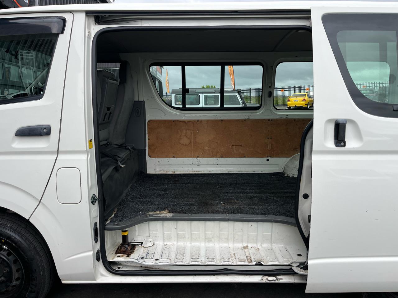 2010 Toyota Hiace