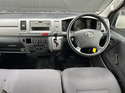 2010 Toyota Hiace - Thumbnail