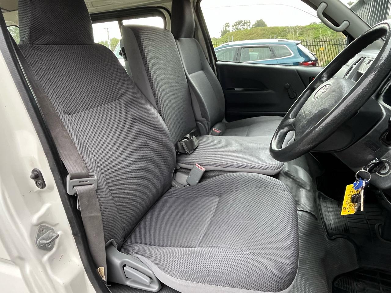 2010 Toyota Hiace