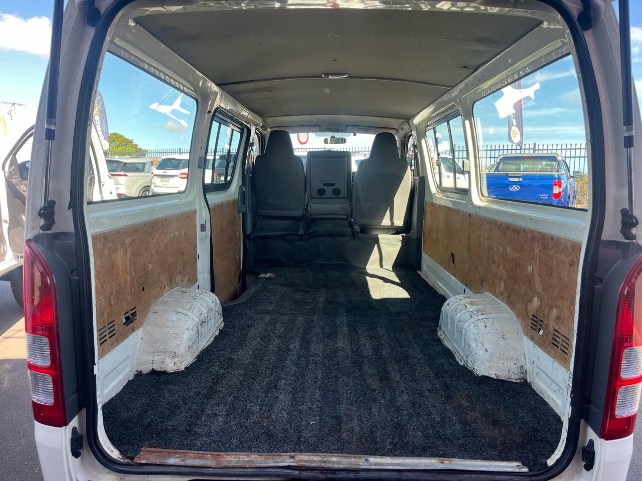 2010 Toyota Hiace