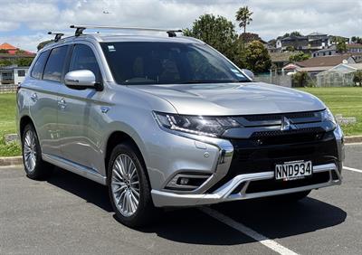 2021 Mitsubishi Outlander - Thumbnail
