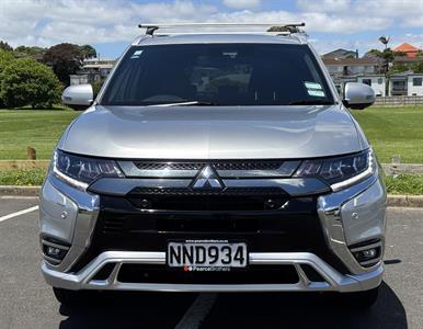 2021 Mitsubishi Outlander - Thumbnail