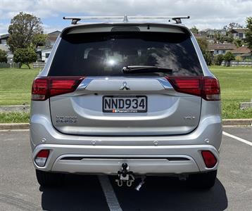 2021 Mitsubishi Outlander - Thumbnail
