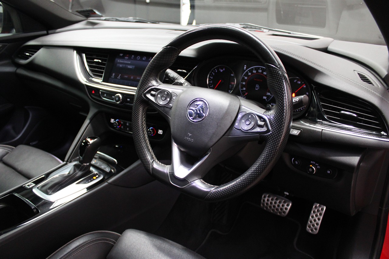 2018 Holden COMMODORE