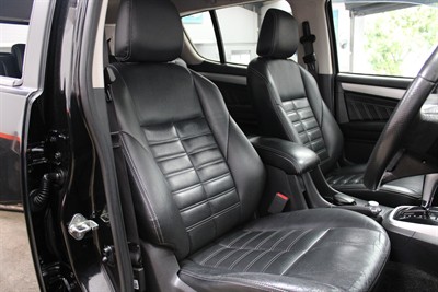 2017 Isuzu Mu-X - Thumbnail