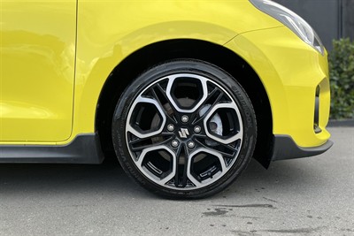 2018 Suzuki Swift - Thumbnail