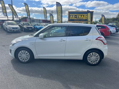 2014 Suzuki Swift - Thumbnail