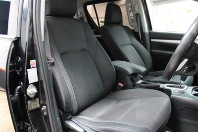 2016 Toyota Hilux - Thumbnail