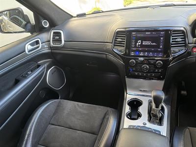 2019 Jeep GRAND CHEROKEE - Thumbnail