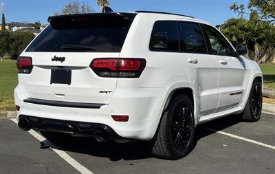 2019 Jeep GRAND CHEROKEE - Thumbnail