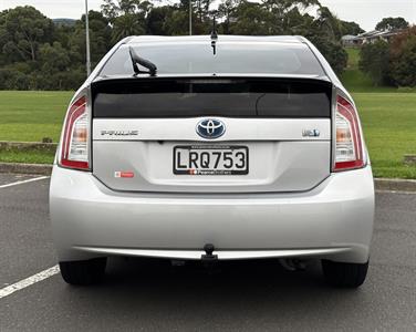 2015 Toyota Prius - Thumbnail