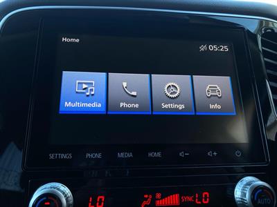 2022 Mitsubishi Outlander - Thumbnail