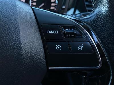 2022 Mitsubishi Outlander - Thumbnail