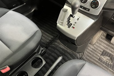 2006 Mazda PREMACY - Thumbnail