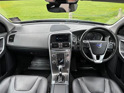2016 Volvo XC60 - Thumbnail