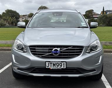 2016 Volvo XC60 - Thumbnail