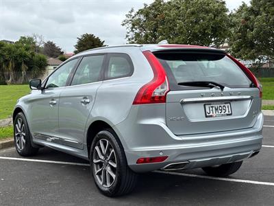 2016 Volvo XC60 - Thumbnail