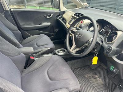 2012 Honda FIT - Thumbnail