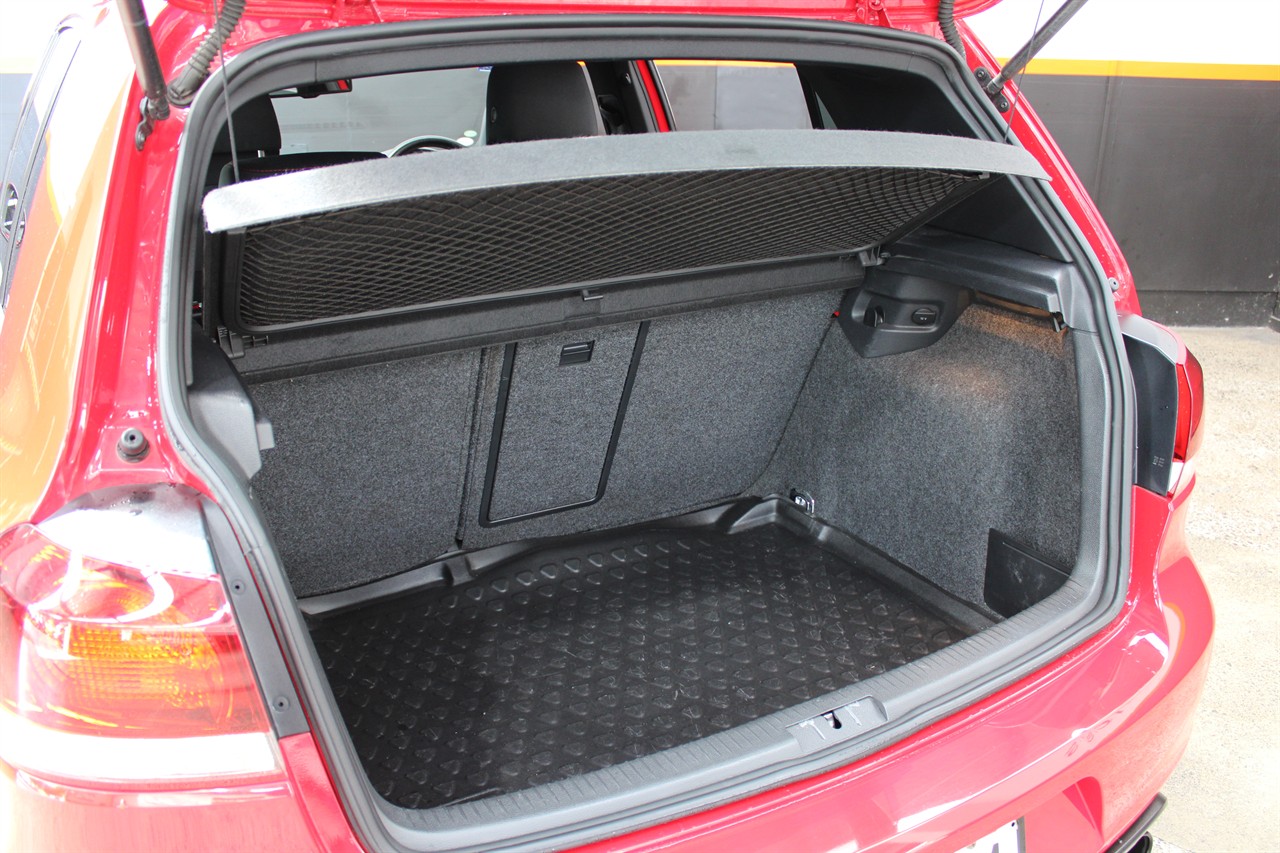 2010 Volkswagen GOLF