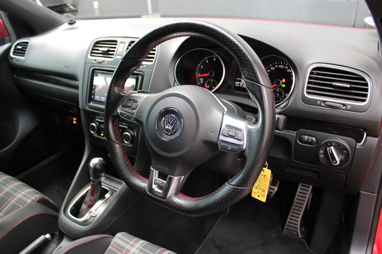 2010 Volkswagen GOLF