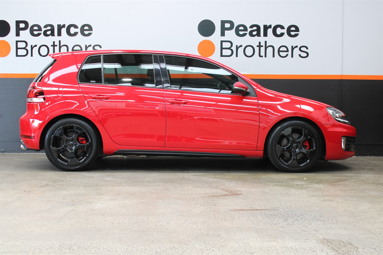 2010 Volkswagen GOLF