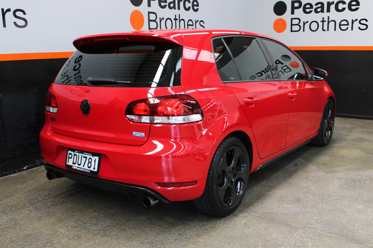 2010 Volkswagen GOLF