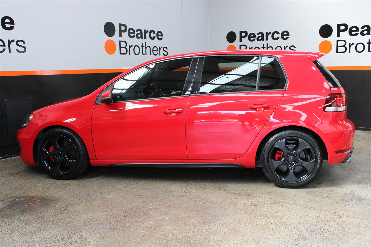 2010 Volkswagen GOLF