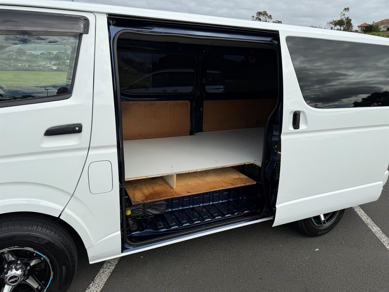 2010 Toyota Hiace