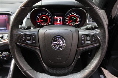 2016 Holden Commodore - Thumbnail