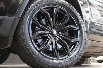 2013 Jeep Grand Cherokee - Thumbnail