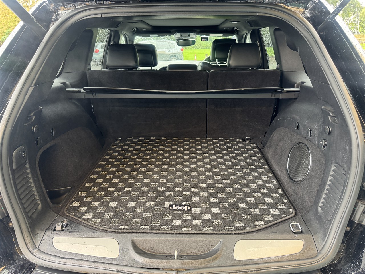 2019 Jeep GRAND CHEROKEE