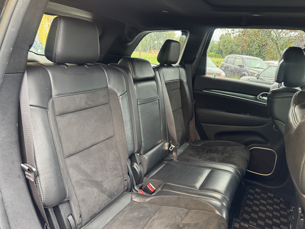 2019 Jeep GRAND CHEROKEE