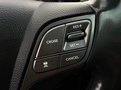 2017 Hyundai SANTA FE - Thumbnail