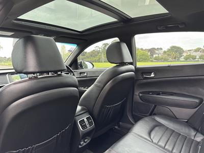 2019 Kia OPTIMA - Thumbnail