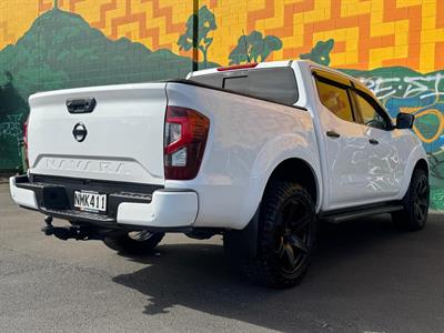 2021 Nissan Navara - Thumbnail