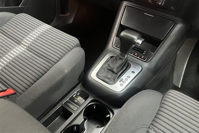 2010 Volkswagen TIGUAN - Thumbnail