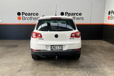 2010 Volkswagen TIGUAN - Thumbnail
