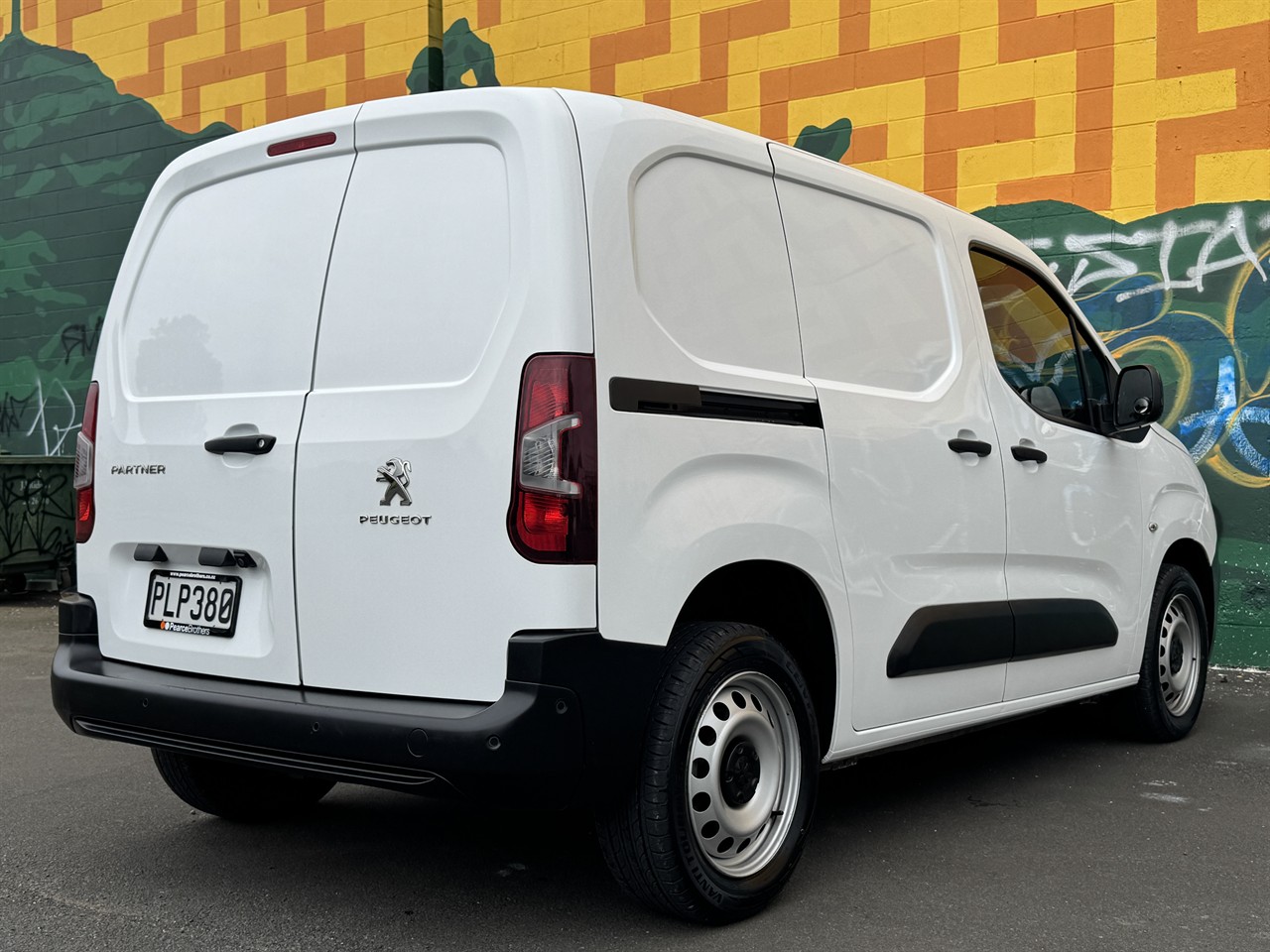 2022 Peugeot Partner