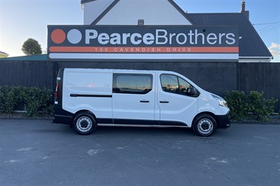 2022 Renault Trafic - Thumbnail