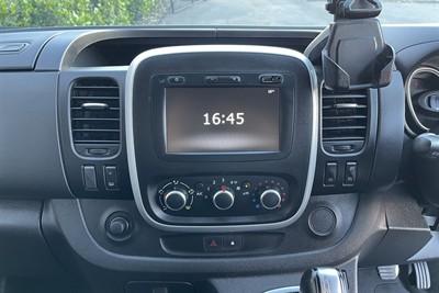 2022 Renault Trafic - Thumbnail