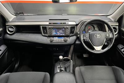 2015 Toyota RAV4 - Thumbnail