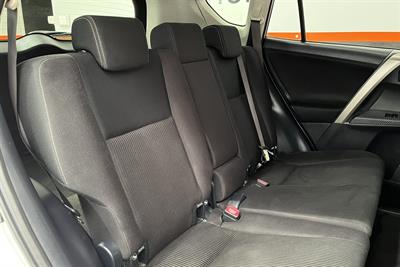 2015 Toyota RAV4 - Thumbnail