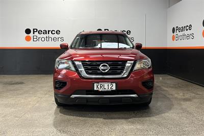 2017 Nissan Pathfinder - Thumbnail