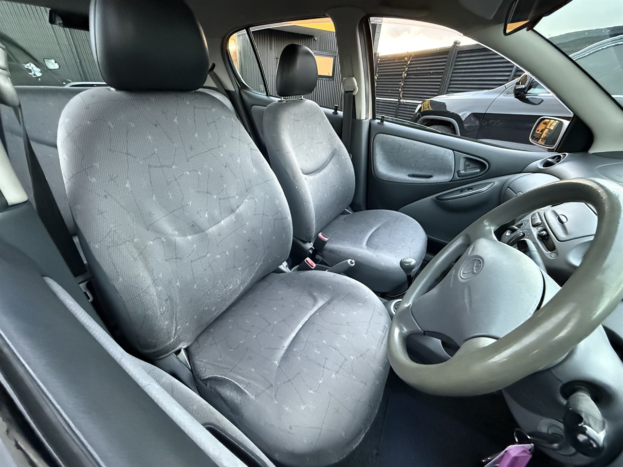 1999 Toyota Vitz