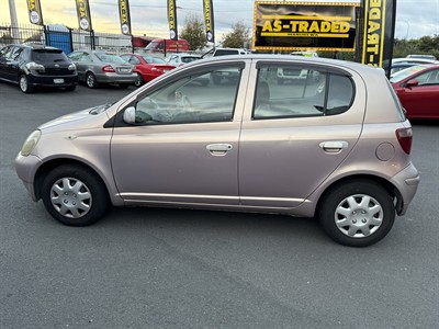 1999 Toyota Vitz - Thumbnail