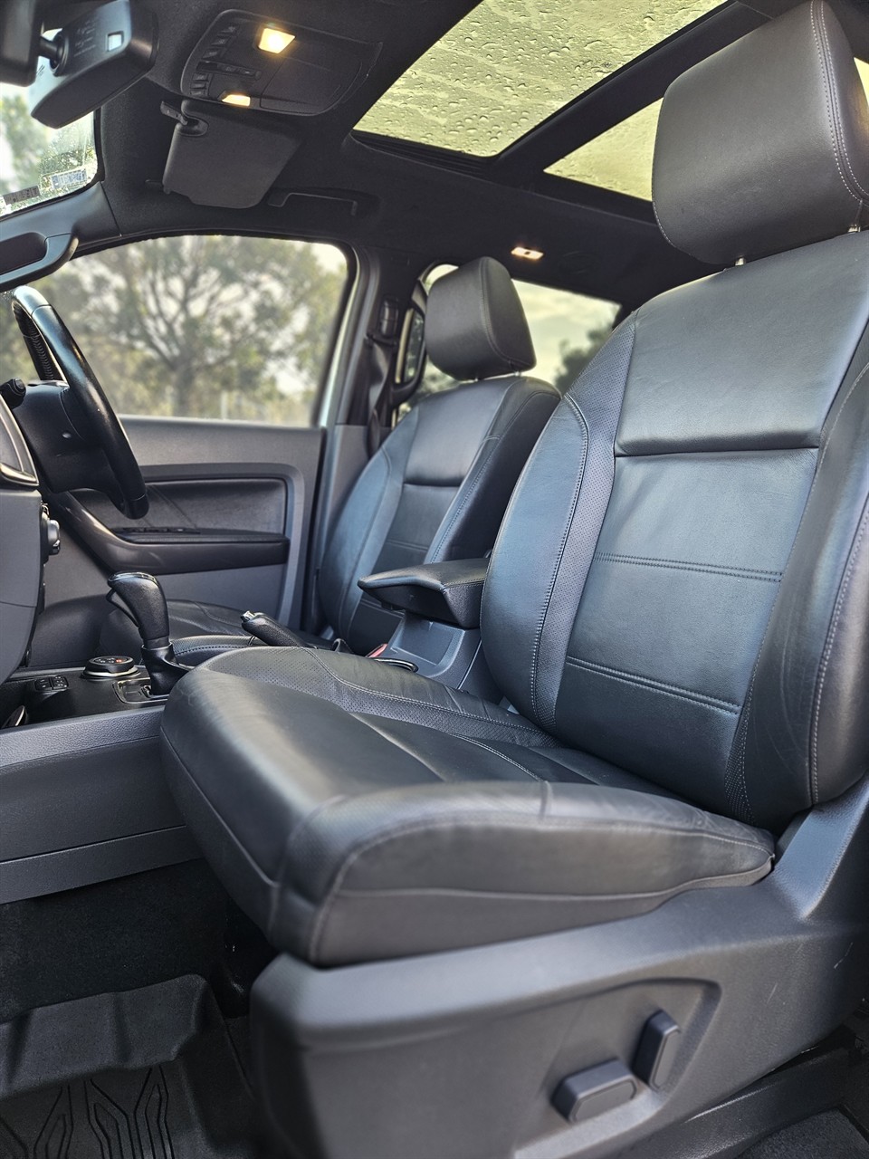 2017 Ford Everest